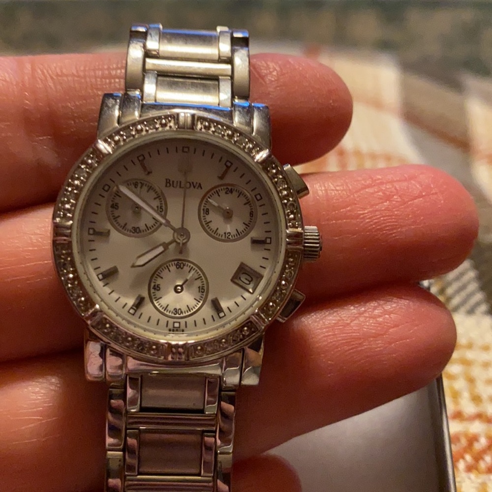 💯 Authentic • BULOVA Diamond Bezel Watch - Picture 6 of 13